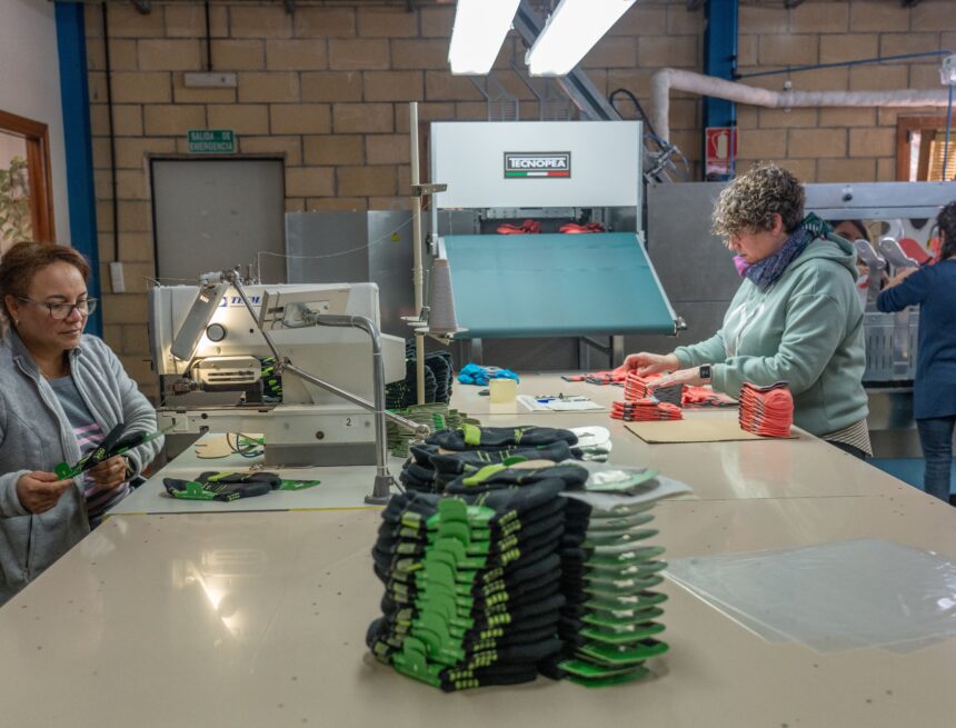 Hariak, teknologia eta fabrika bat Etxalarren Hariak, teknologia eta fabrika bat Etxalarren
